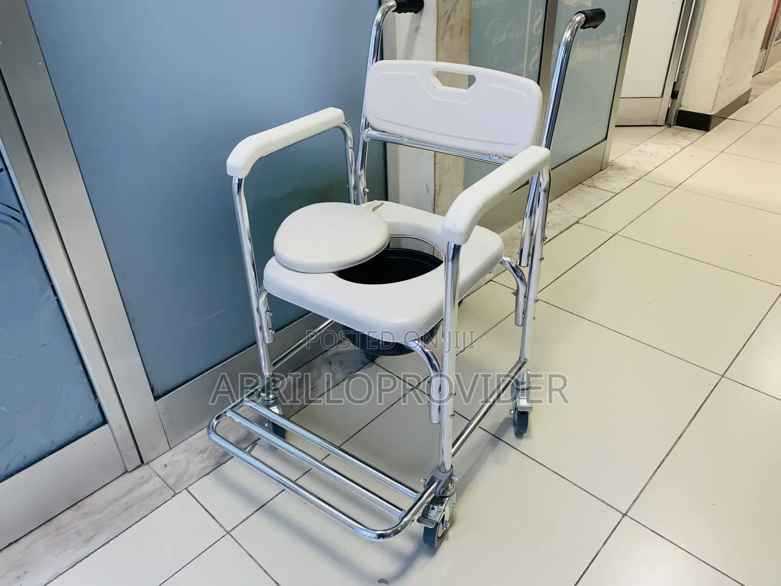 Toilet Wheelchair1$7)6wheelchair1:3wheelchair3;3wheelchair