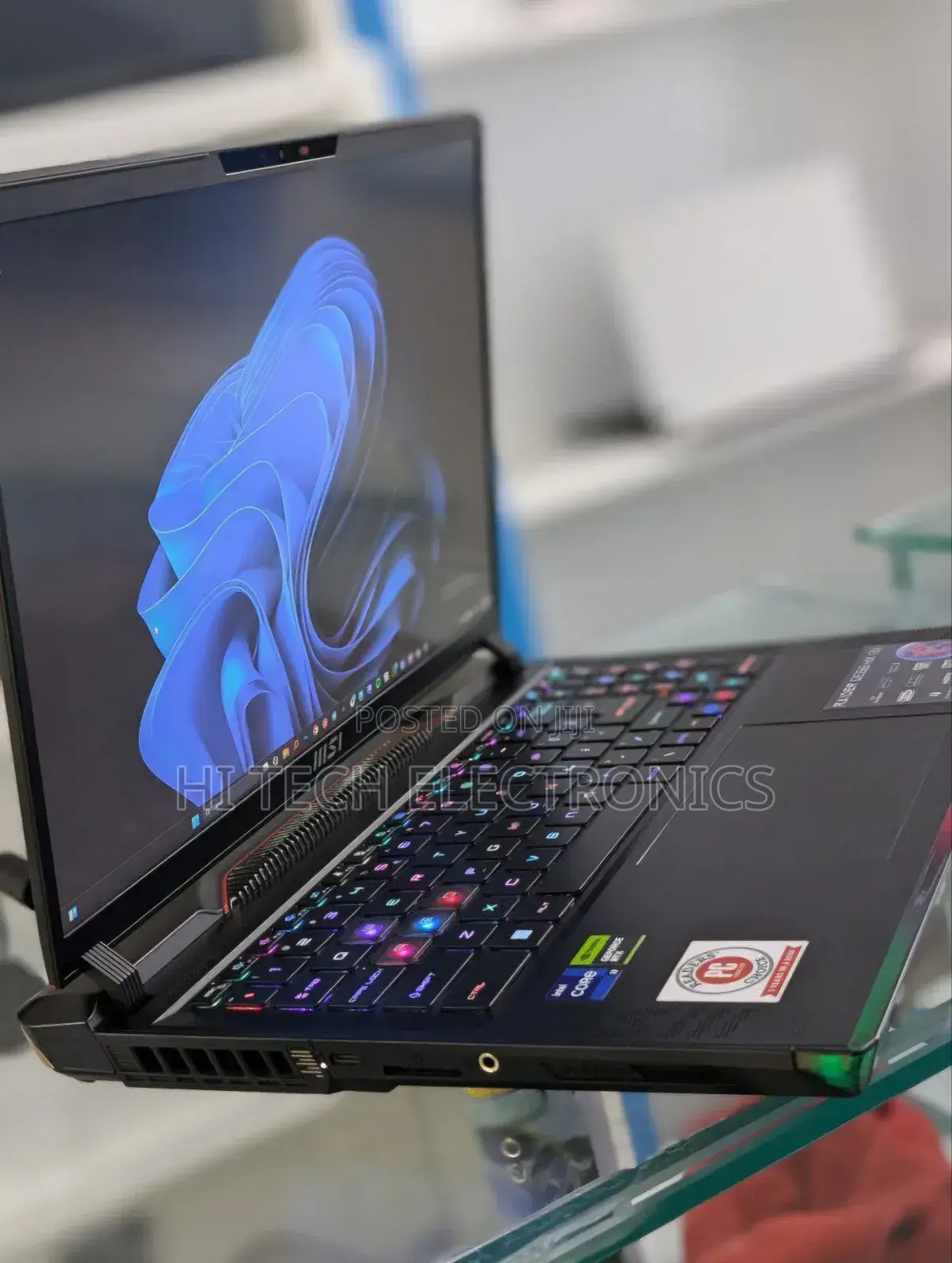 New Laptop MSI Raider GE76 12UGS 32GB Intel Core I9 SSD 1T