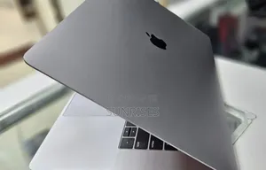 New Laptop Apple MacBook Pro 2019 16GB Intel Core I9 SSD 1T