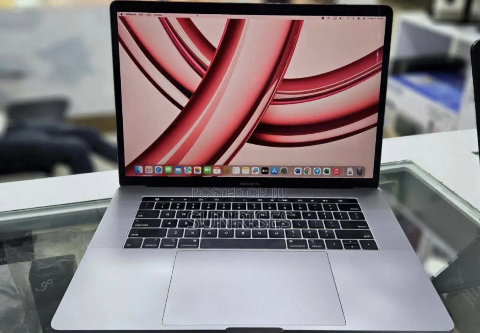 New Laptop Apple MacBook Pro 2019 16GB Intel Core I9 SSD 1T