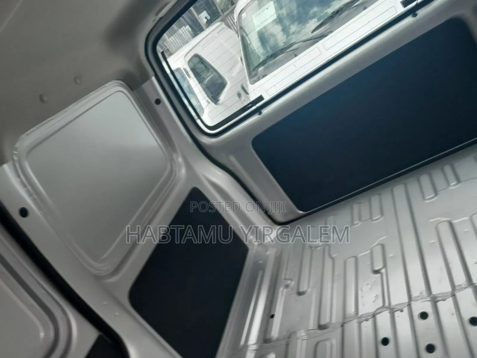 New Suzuki Eeco 2024 Silver