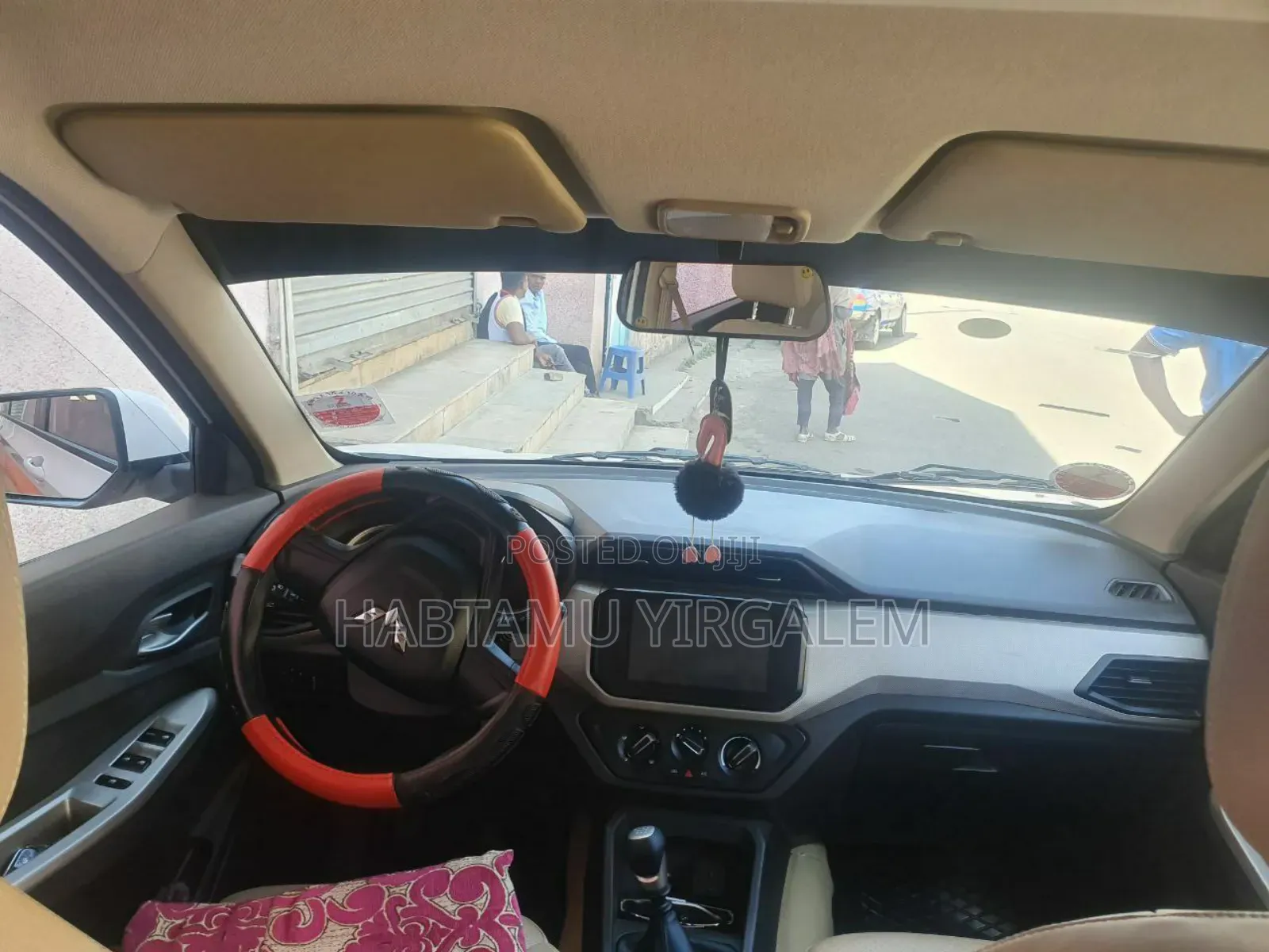 Wuling Hongguang S 2022 Orange