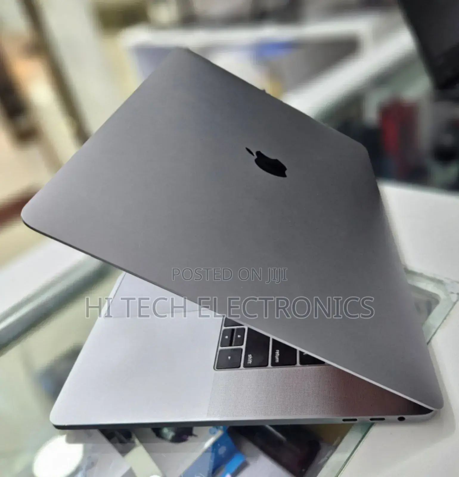 New Laptop Apple MacBook Pro 2019 16GB Intel Core I9 SSD 1T