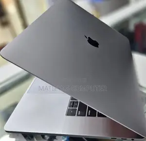New Laptop Apple MacBook Pro 2019 16GB Intel Core I9 SSD 1T