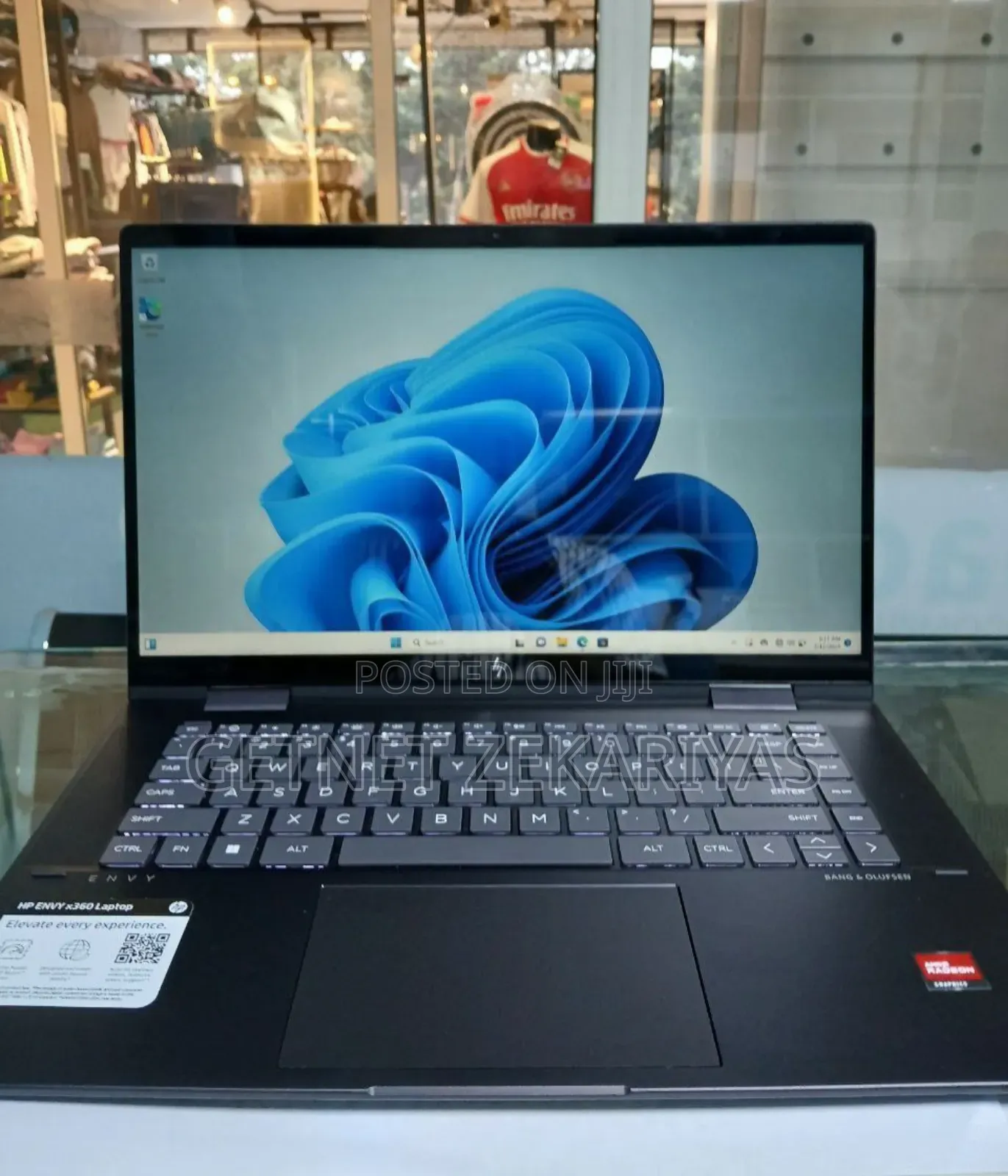 New Laptop HP Envy X360 8GB AMD Ryzen 5 SSD 512GB