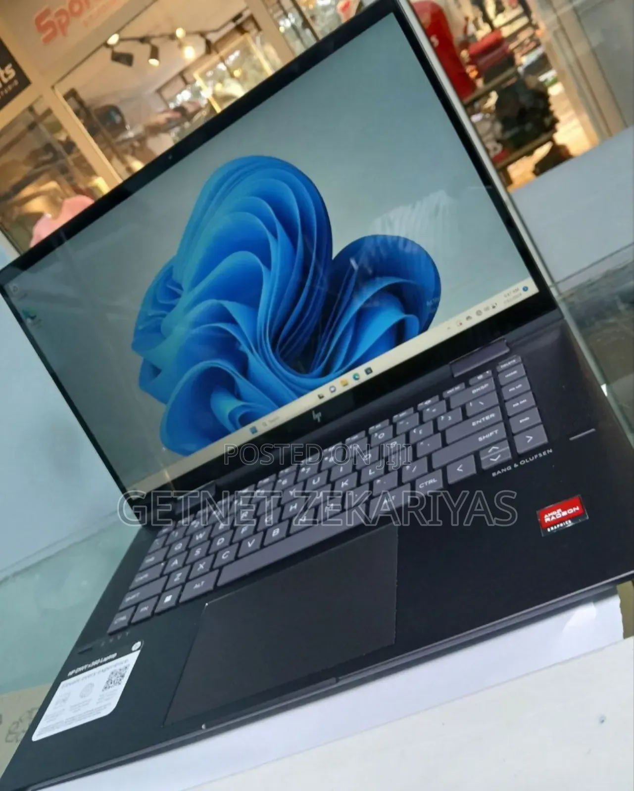 New Laptop HP Envy X360 8GB AMD Ryzen 5 SSD 512GB