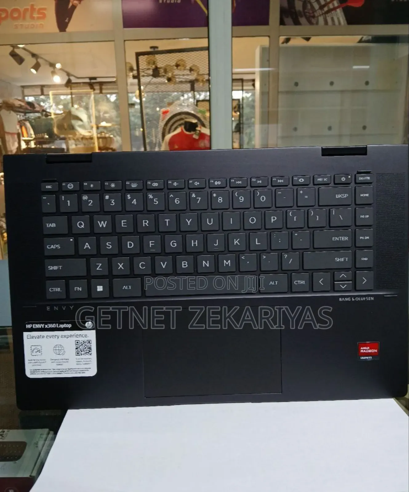 New Laptop HP Envy X360 8GB AMD Ryzen 5 SSD 512GB