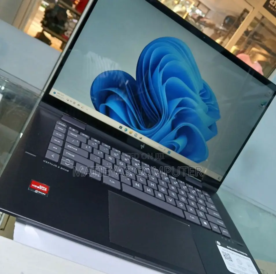 New Laptop HP Envy X360 8GB AMD Ryzen 5 SSD 512GB