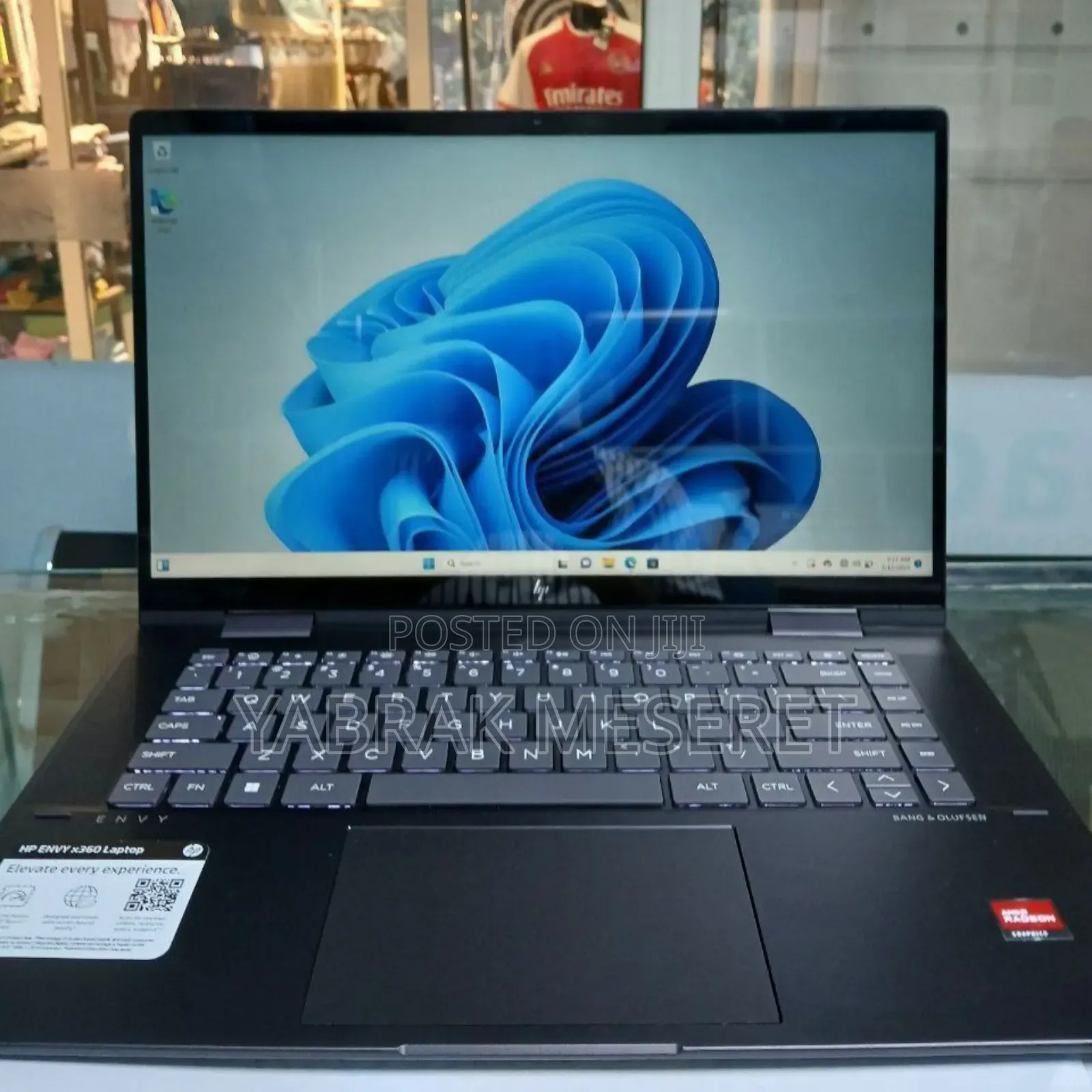 New Laptop HP Envy X360 8GB AMD Ryzen 7 SSD 512GB