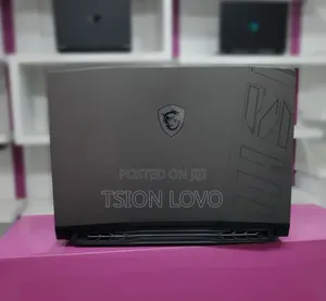 New Laptop MSI Crosshair 15 B12U 16GB Intel Core I7 SSD 1T