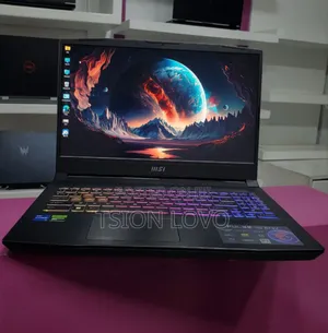 New Laptop MSI Crosshair 15 B12U 16GB Intel Core I7 SSD 1T