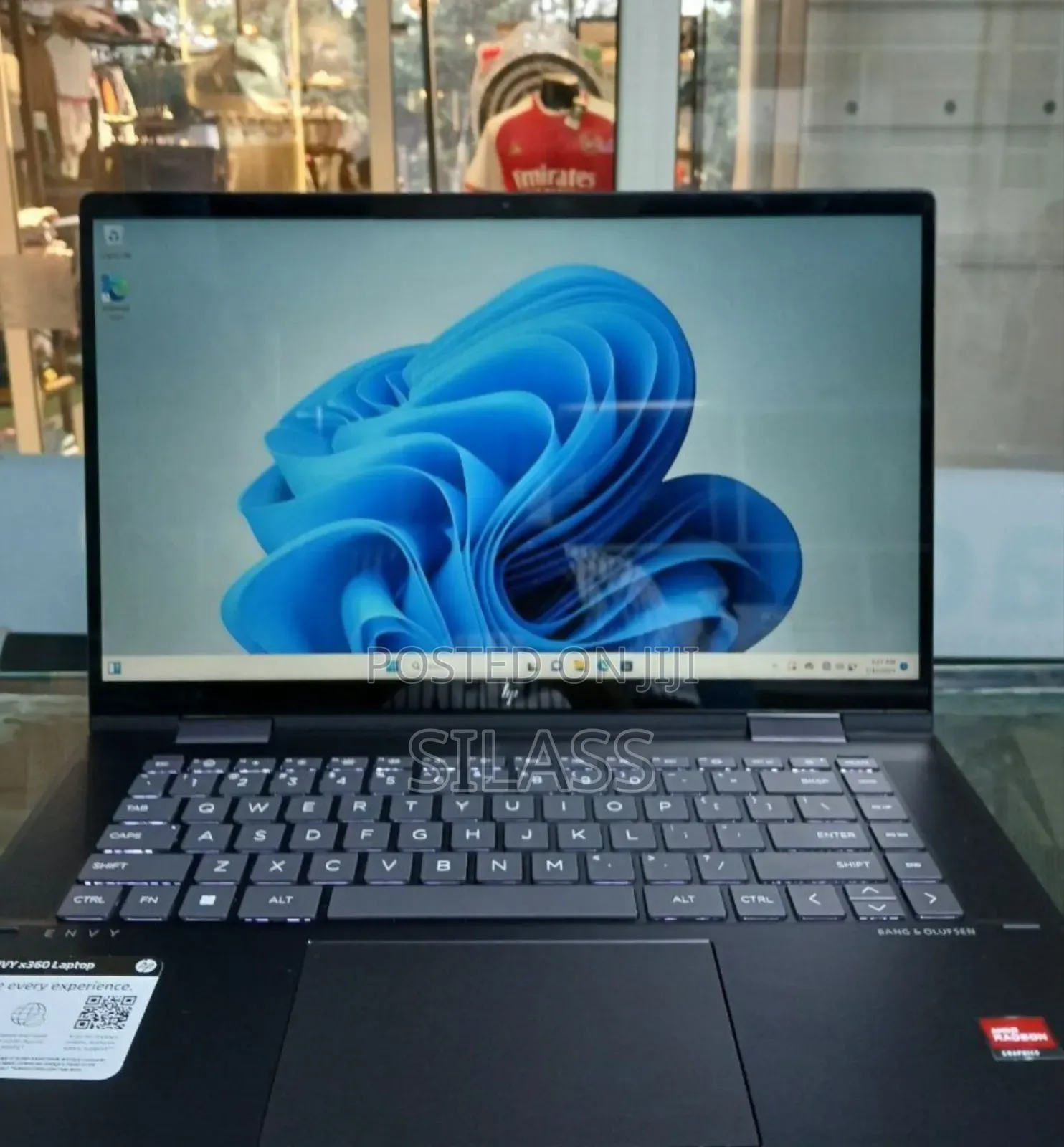 New Laptop HP Envy X360 8GB Intel Core I7 SSD 512GB