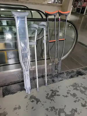 Bilateral Kranch€፸crutches፺¡0crutches፼∞Crutches፩+1crutches