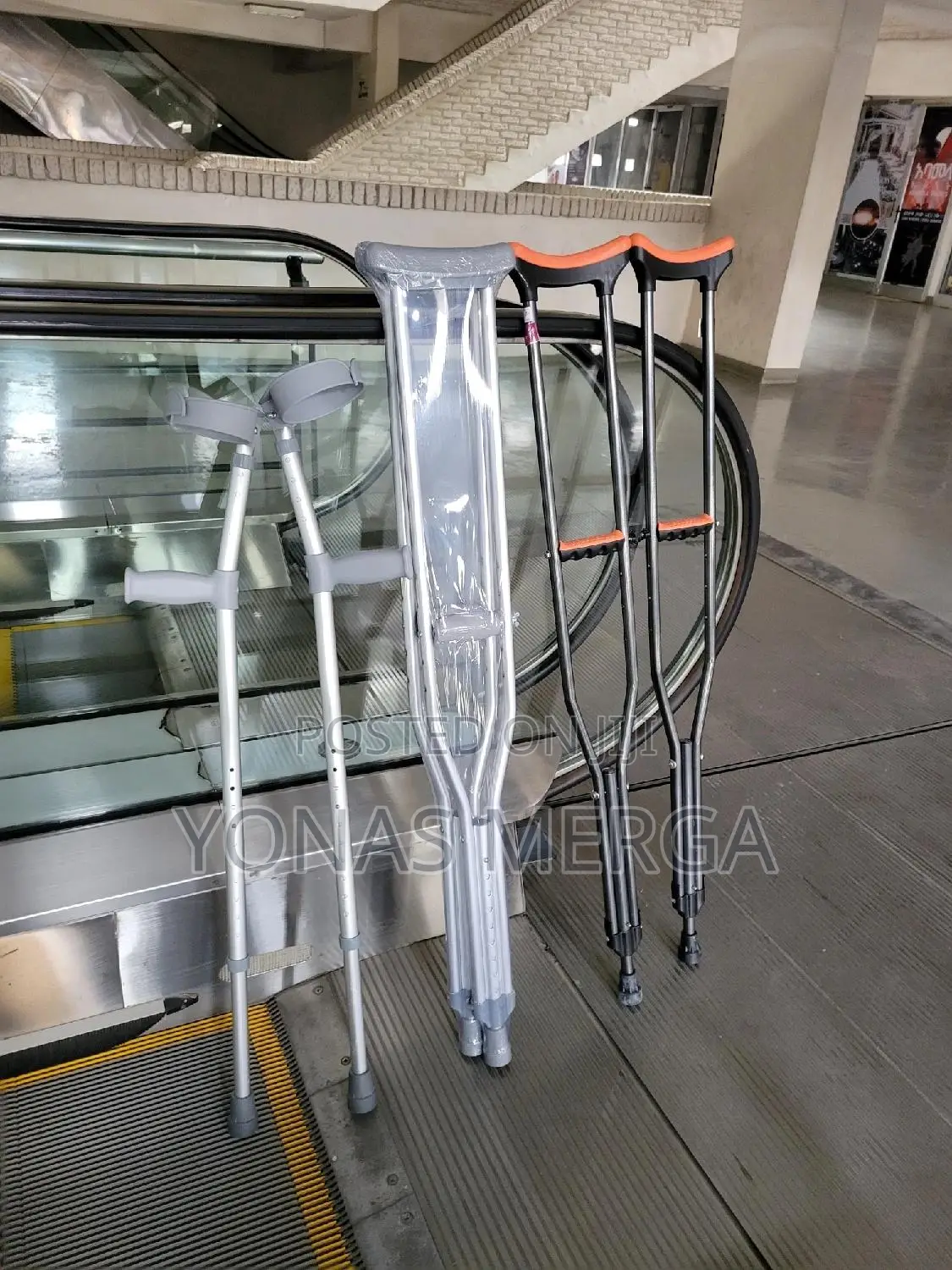 Crutches፸—Height Adjustment Based On፯∞Patient Height Crutche