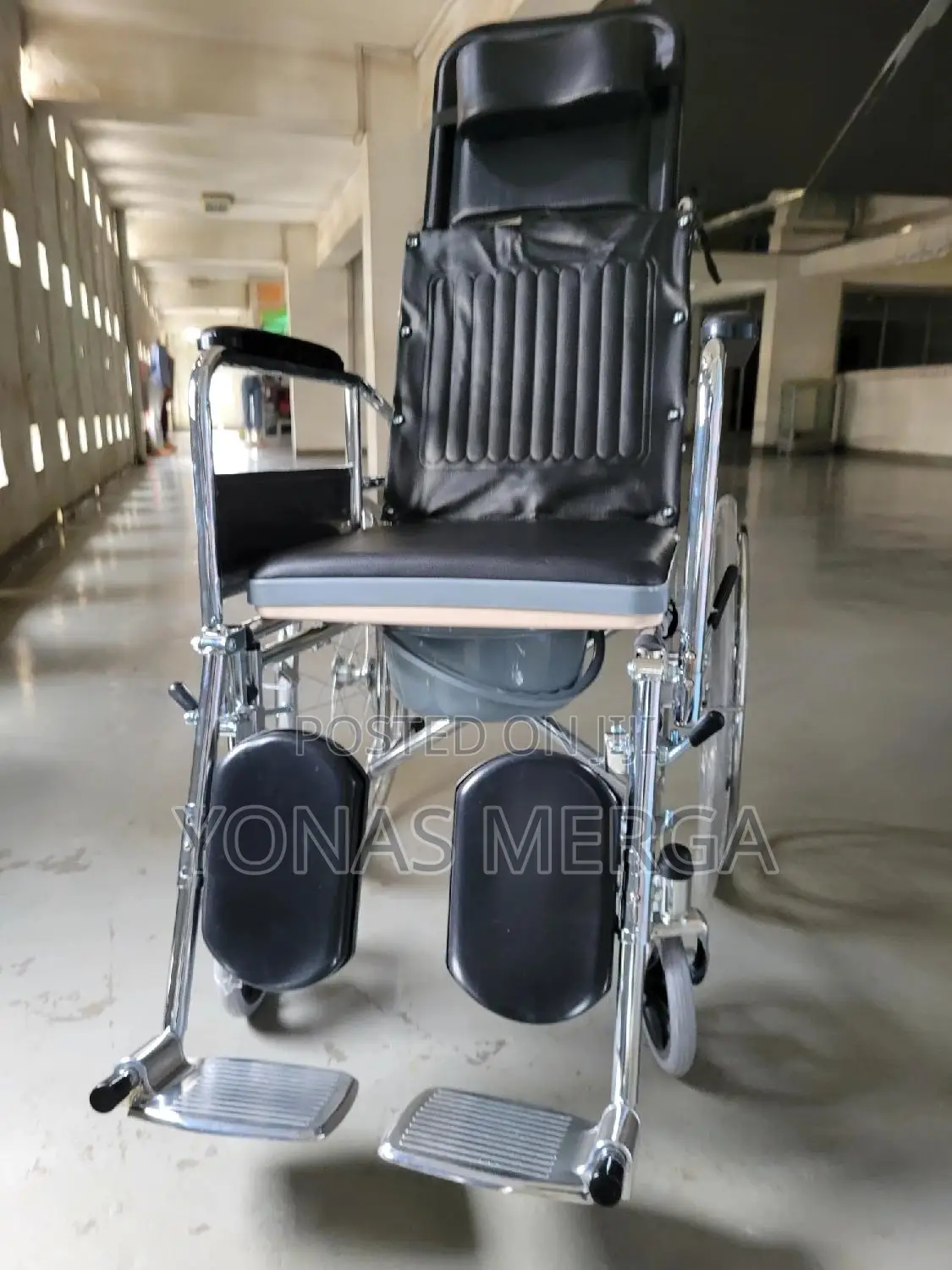 Outdoor Commode፭toilet፬¤Wheelchair
Weight Capacity:150 Kg
