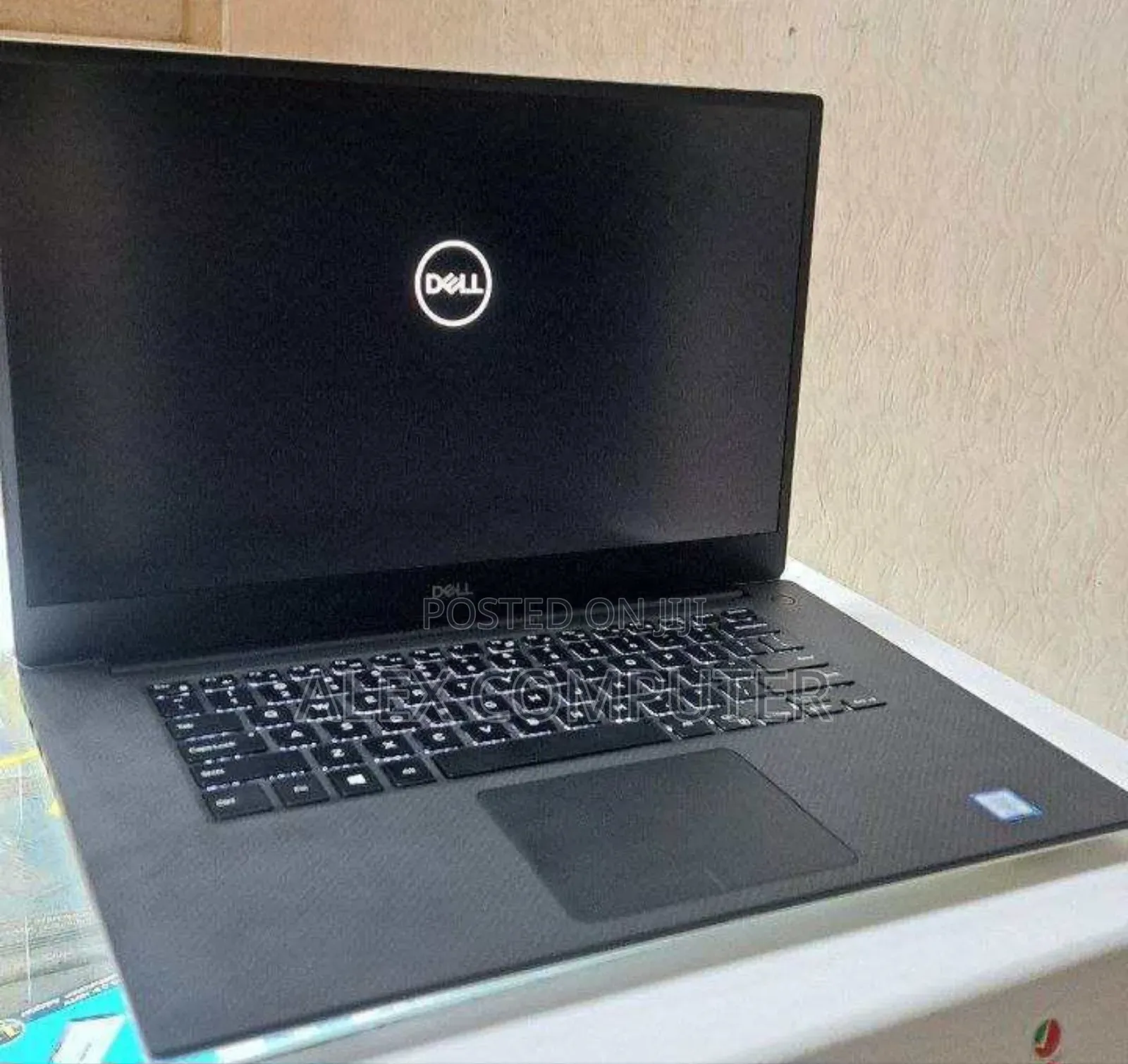 New Laptop Dell Precision 15 3520 32GB Intel Core I7 SSD 512GB