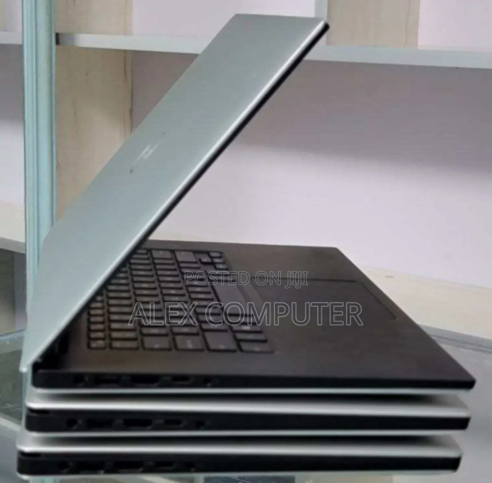 New Laptop Dell Precision 15 3520 32GB Intel Core I7 SSD 512GB