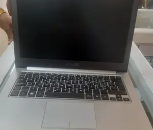 Photo - Laptop Asus 4GB Intel Core I3 HDD 500GB