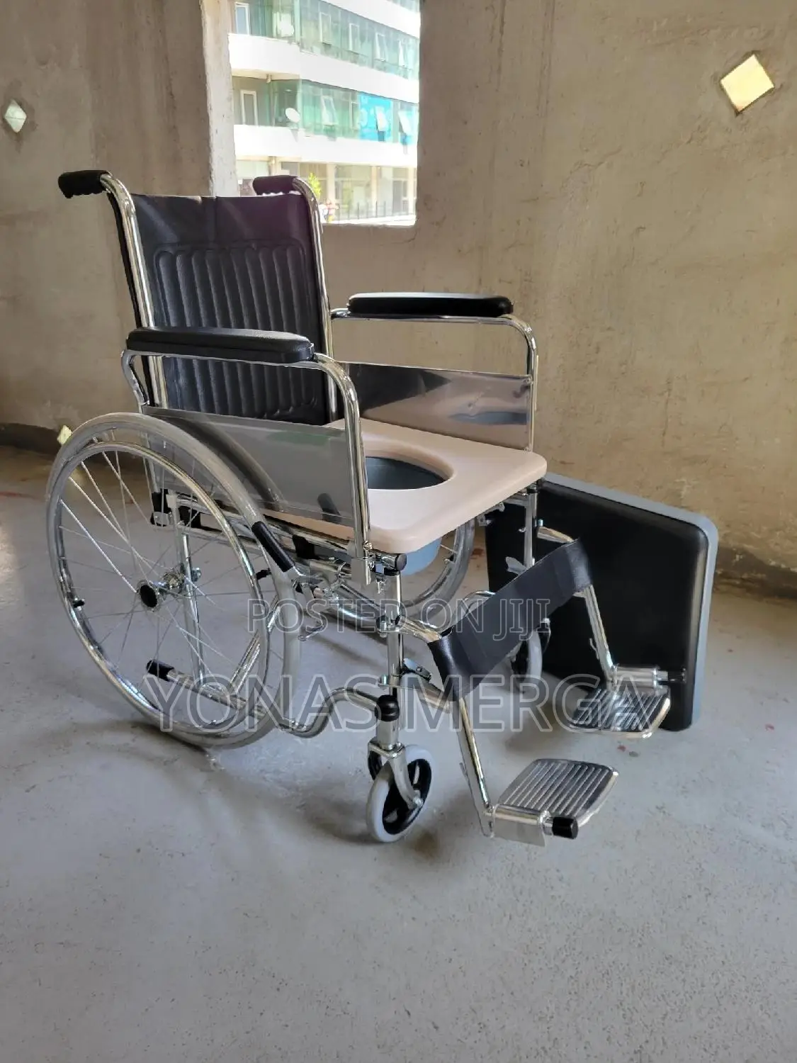 Toilet Wheelchairs for Elderly(60*97*90cmin)