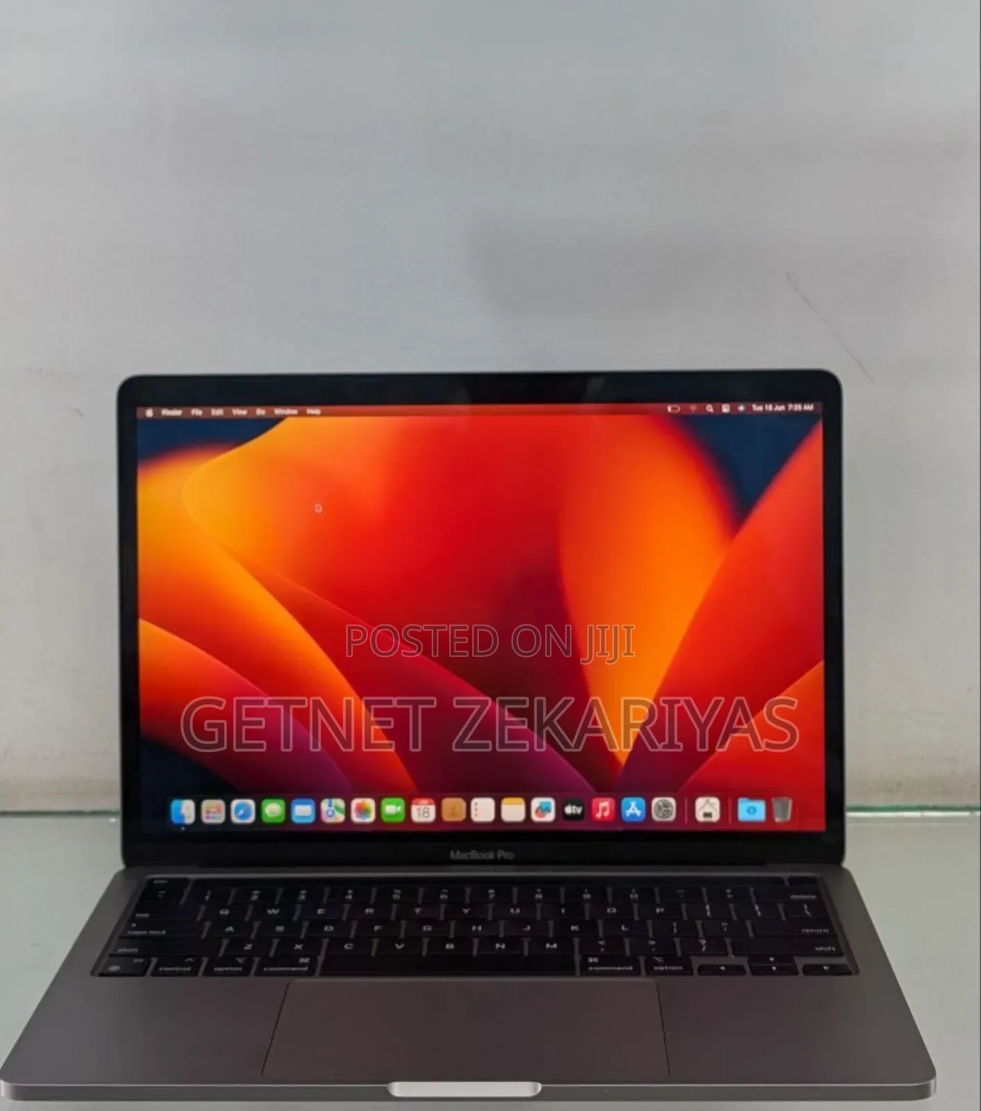 New Laptop Apple MacBook Pro M1 8GB Apple M1 Pro SSD 512GB