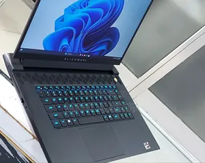 New Laptop Alienware M17x R2 16GB AMD Ryzen 9 SSD 512GB