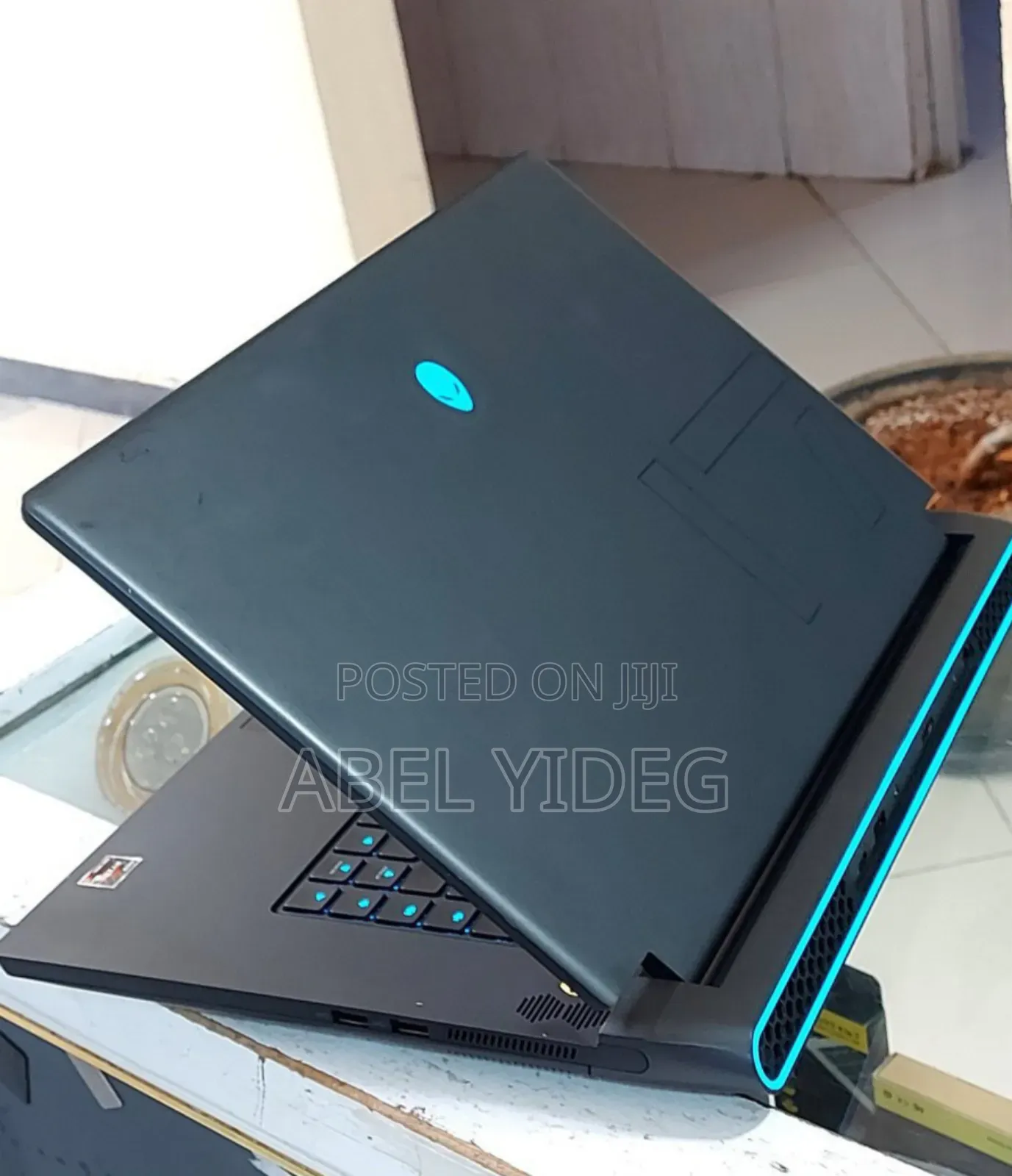 New Laptop Alienware M17x R2 16GB AMD Ryzen 9 SSD 512GB