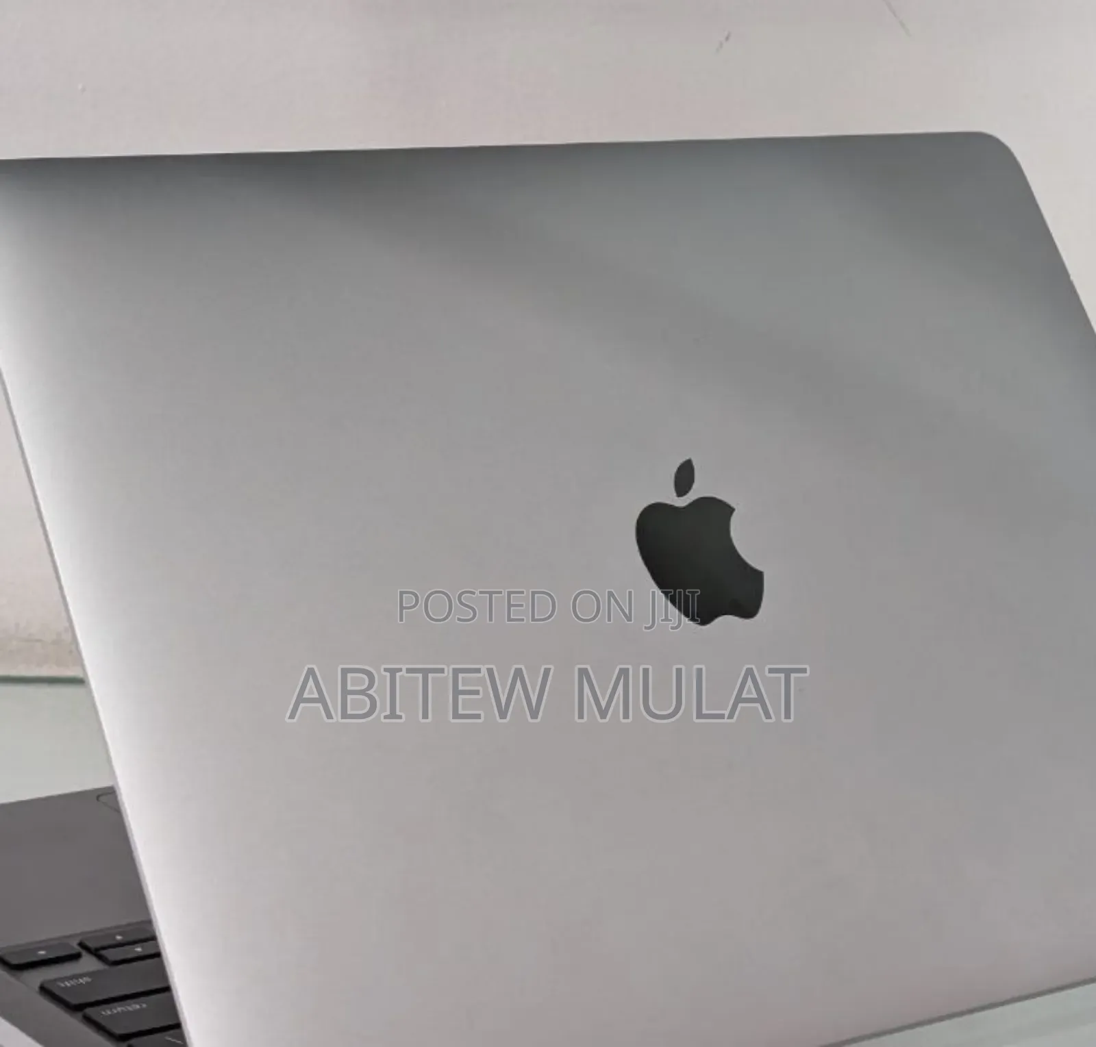 New Laptop Apple MacBook Pro 2020 M1 8GB Apple M1 SSD 512GB