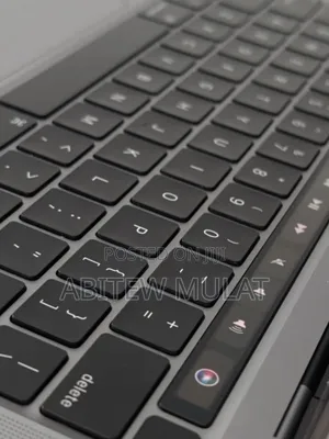 New Laptop Apple MacBook Pro 2020 M1 8GB Apple M1 SSD 512GB