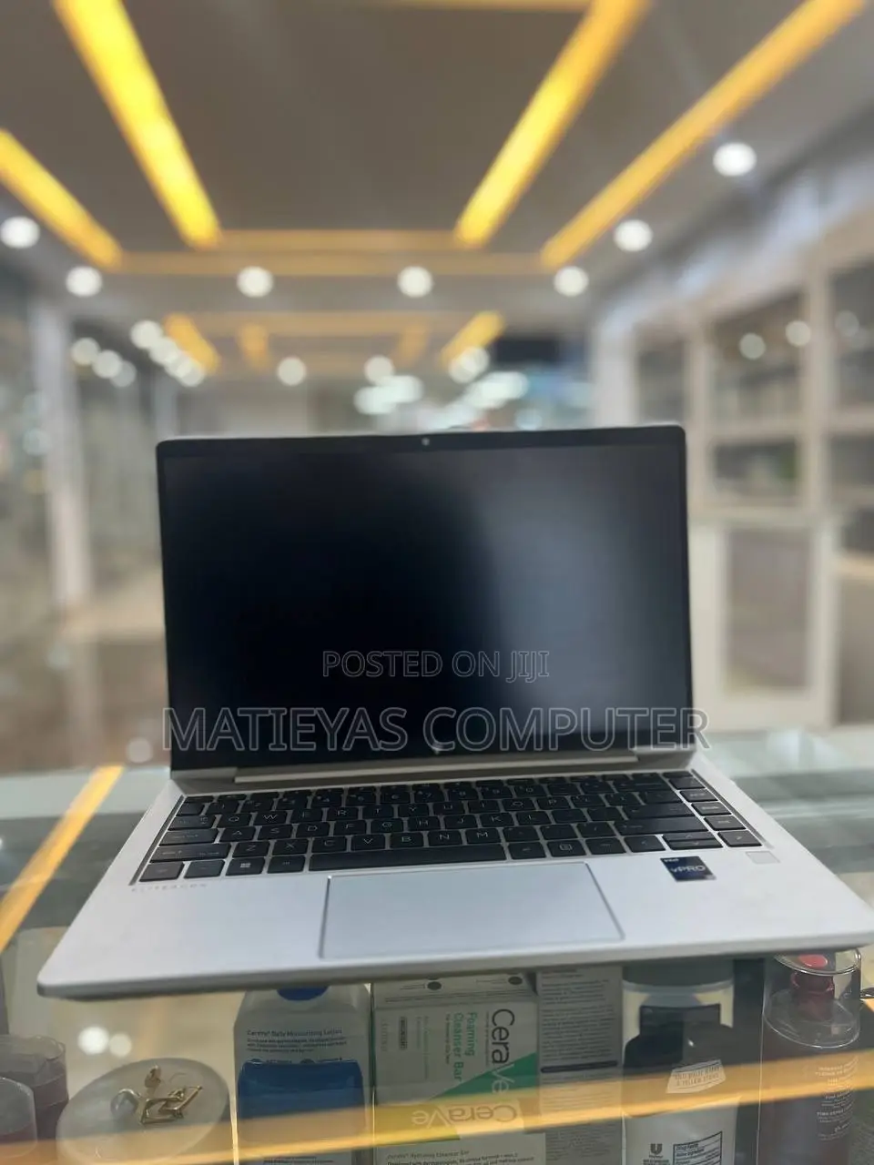 New Laptop HP EliteBook 640 G10 16GB Intel Core I7 SSD 512GB