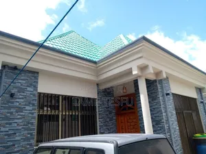 Furnished 3bdrm House in Summmit, Bole for sale