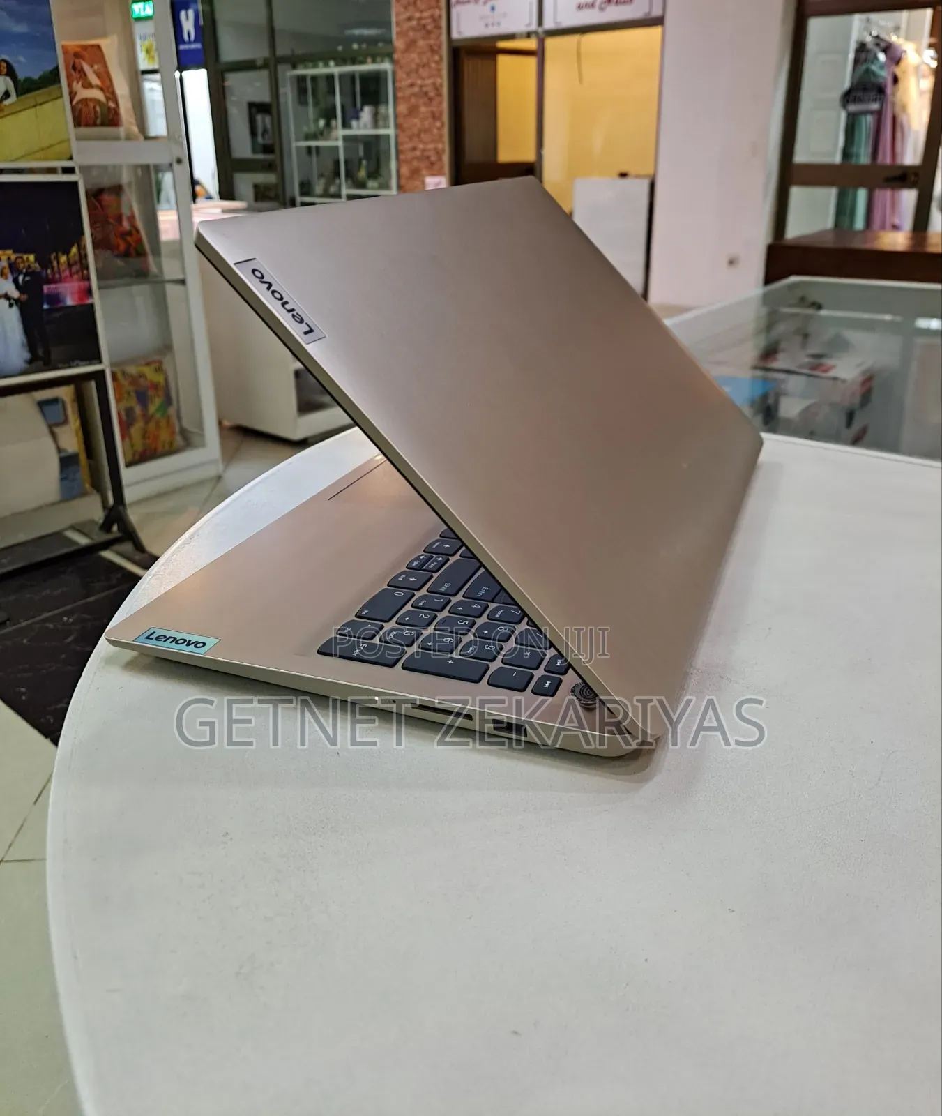 New Laptop Lenovo IdeaPad 520 8GB Intel Core I3 SSD 256GB