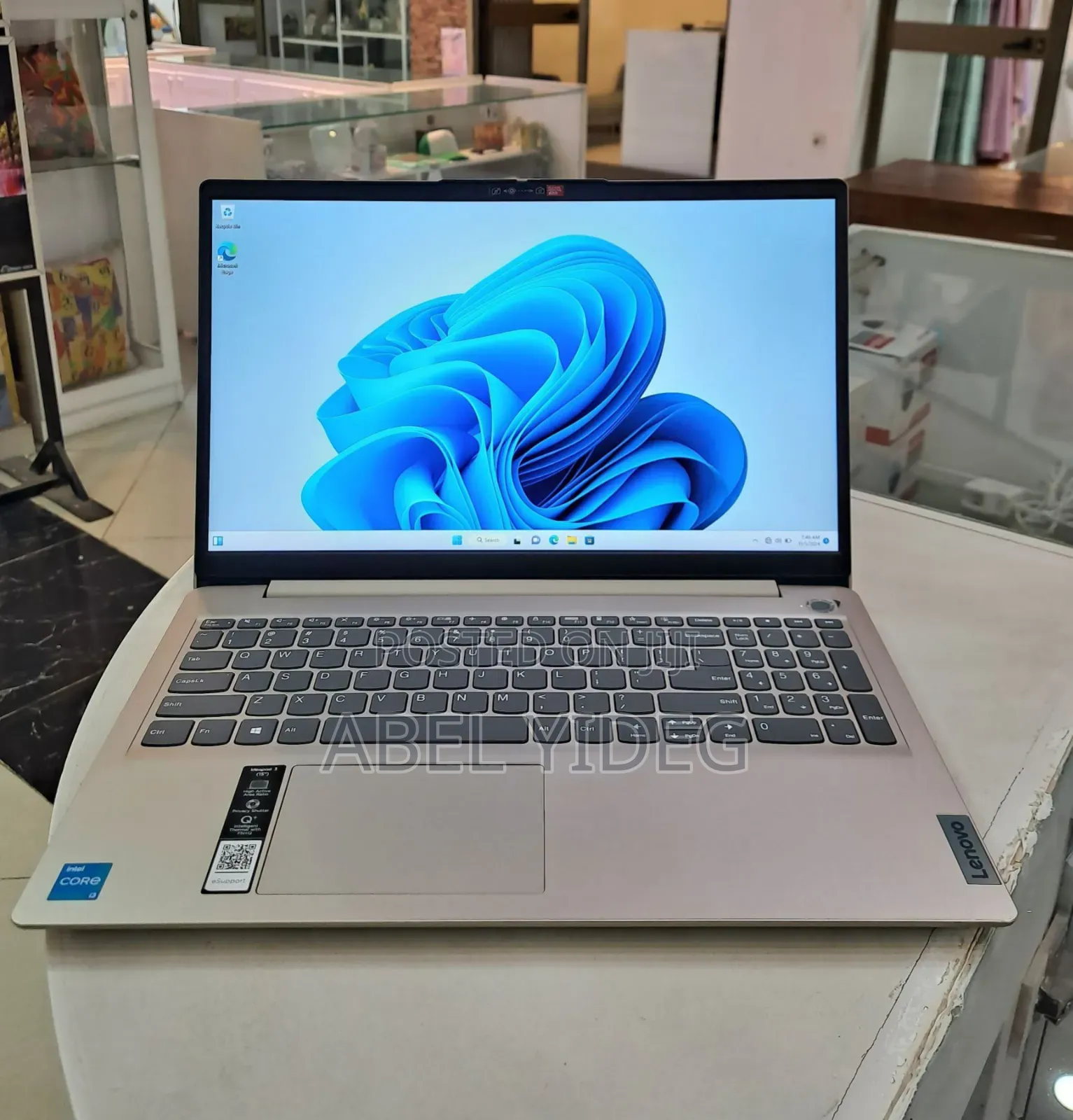 New Laptop Lenovo Ideapad 3 8GB Intel Core I3 SSD 256GB