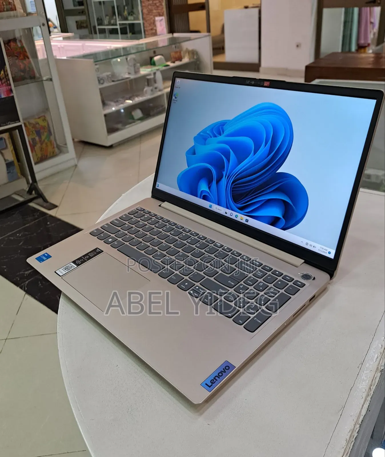 New Laptop Lenovo Ideapad 3 8GB Intel Core I3 SSD 256GB