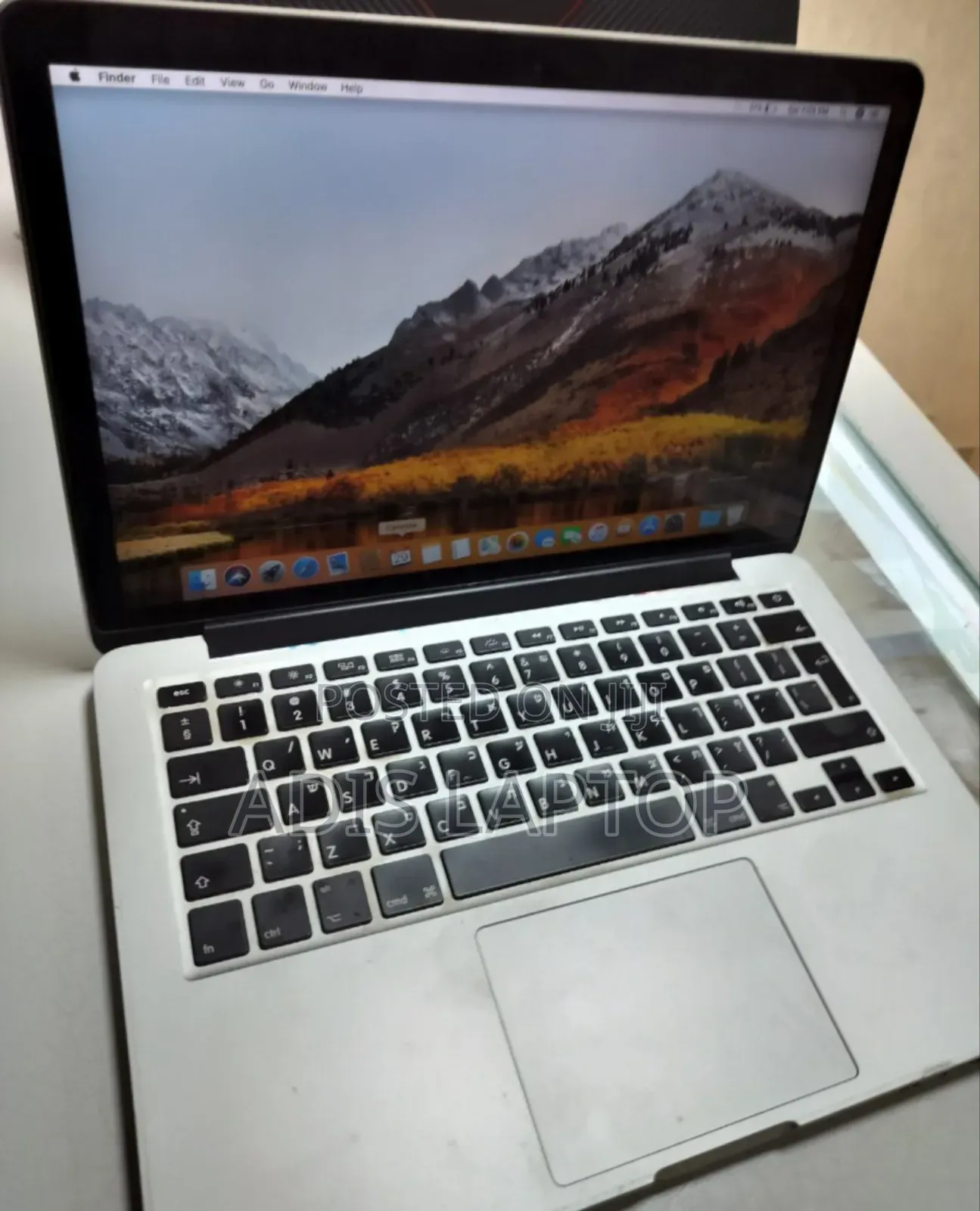 New Laptop Apple MacBook Pro 2015 8GB Intel Core I5 SSD 256GB