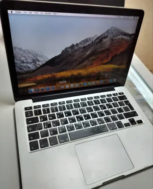 New Laptop Apple MacBook Pro 2015 8GB Intel Core I5 SSD 256GB