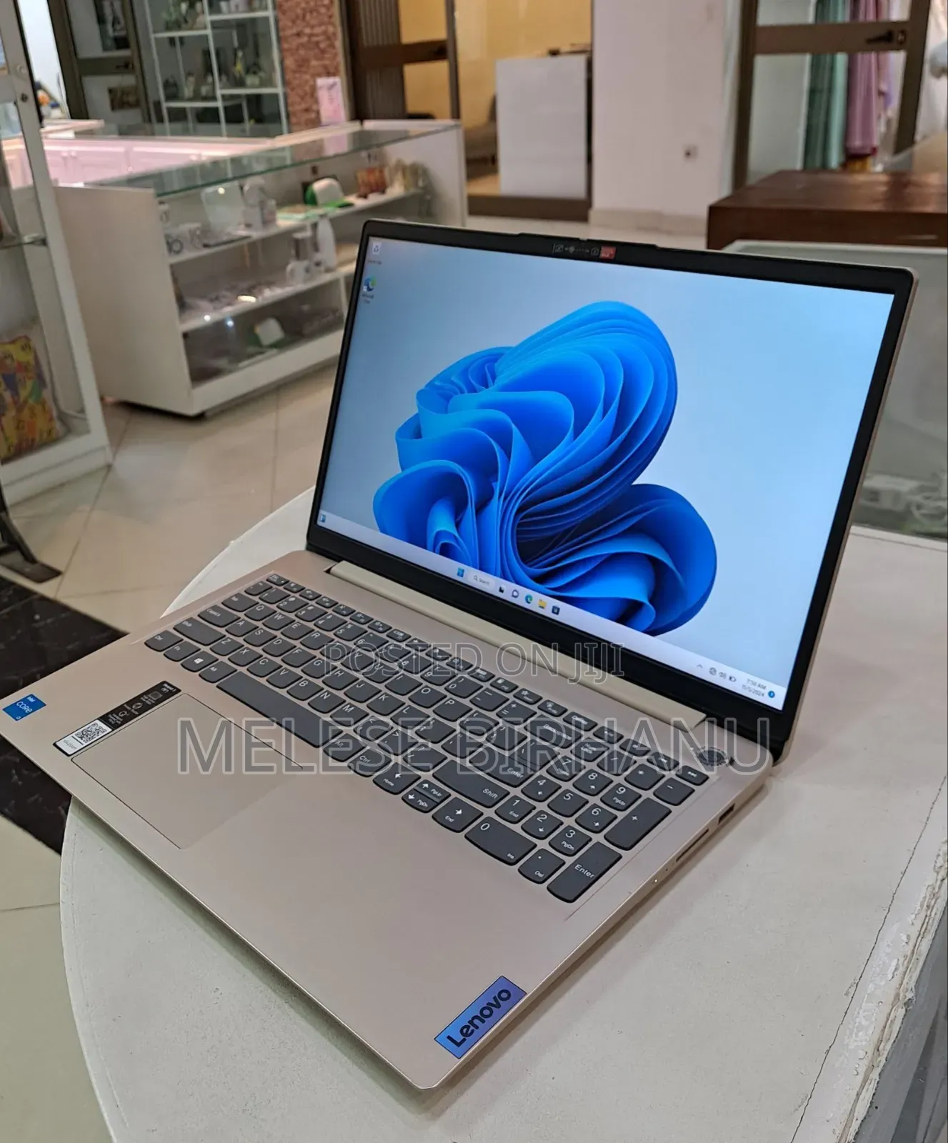 New Laptop Lenovo IdeaPad 110 8GB Intel Core I3 SSD 256GB