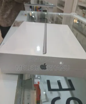 New Apple iPad 10.2 (2021) 256 GB Silver