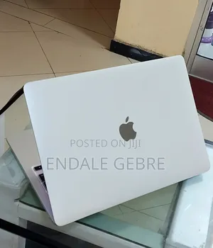 New Laptop Apple MacBook Pro 2022 M2 8GB Apple M2 SSD 512GB