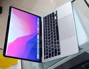 New Laptop Apple MacBook Pro 2022 M2 8GB Apple M2 SSD 512GB