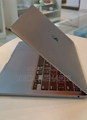 New Laptop Apple MacBook Pro 2020 M1 8GB Apple M1 Pro SSD 256GB