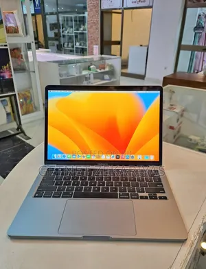 New Laptop Apple MacBook Pro M1 8GB Apple M1 Pro SSD 256GB