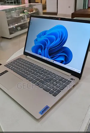 New Laptop Lenovo Ideapad 3 8GB Intel Core I3 SSD 256GB