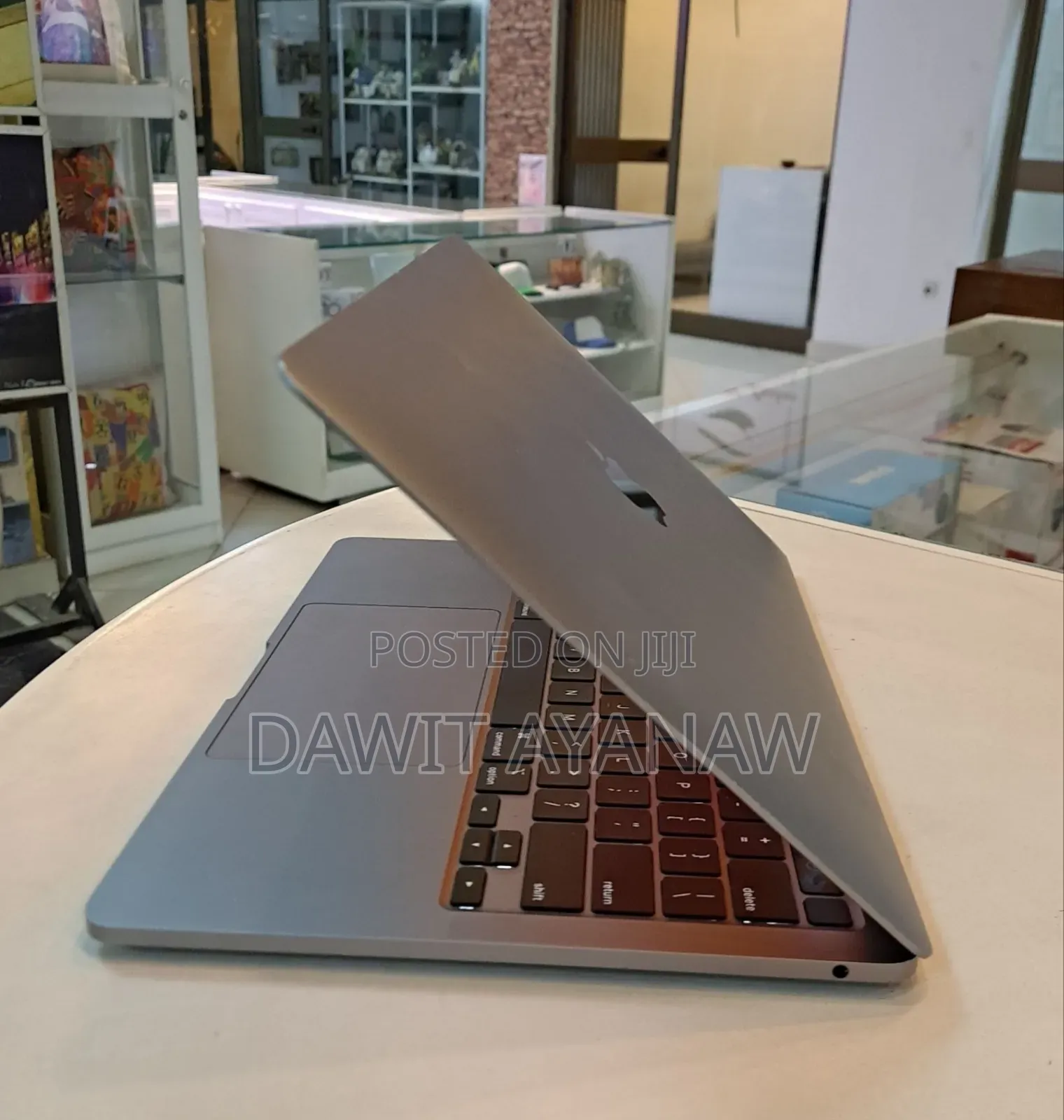 New Laptop 8GB Intel Core I9 HDD 512GB