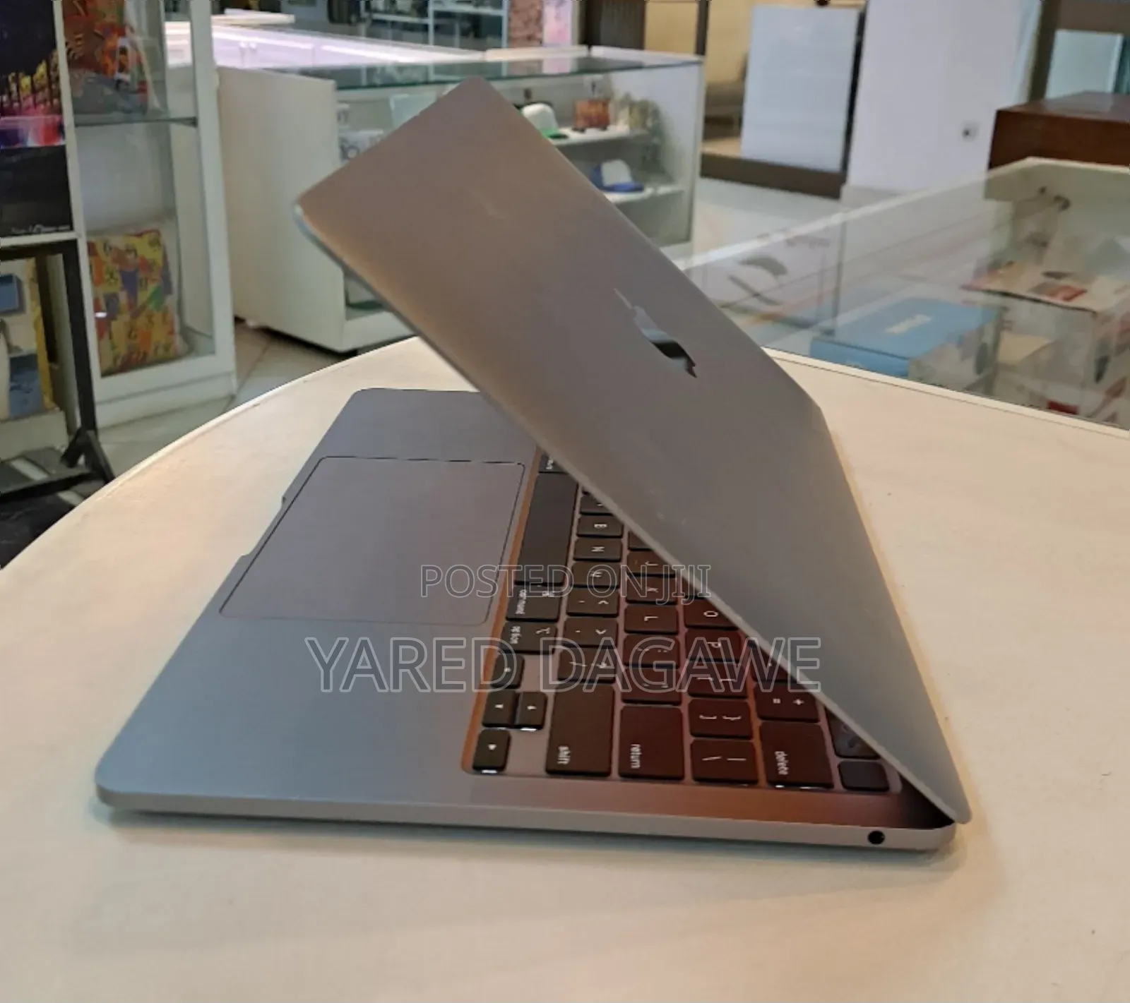 New Laptop Apple MacBook Pro M1 8GB Apple M1 SSD 256GB
