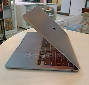 New Laptop Apple MacBook Pro M1 8GB Apple M1 Pro SSD 256GB