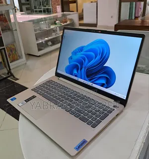 New Laptop Lenovo 8GB Intel Core I3 SSD 256GB