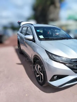 Toyota Rush 2022 Silver