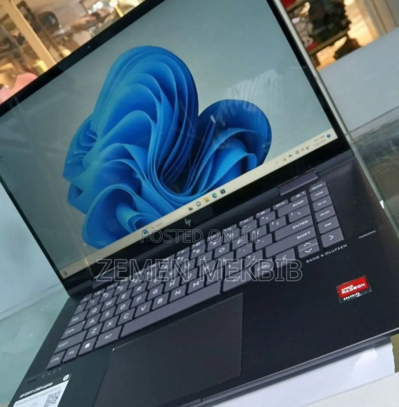 New Laptop HP Envy X360 8GB AMD Ryzen 5 SSD 512GB