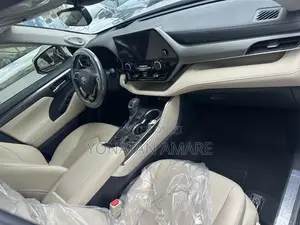 New Toyota Highlander Limited AWD 2024 White