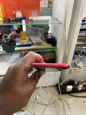 Apple iPhone 11 64 GB Red